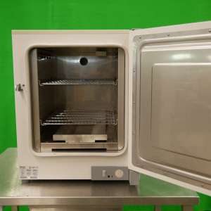 Heraeus Type T 6 heating and drying oven 2