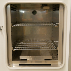 Heraeus Type T 6 heating and drying oven 3