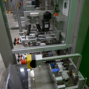 Multivac MR 335 tamper-evident labeller 13
