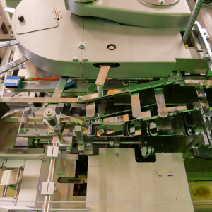 CAM AV vertical cartoner, 70 cartons/min 7