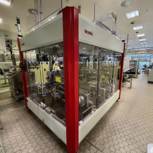SOMIC 424 T2 tray/cover packer for collecting, grouping and packing blister strips
